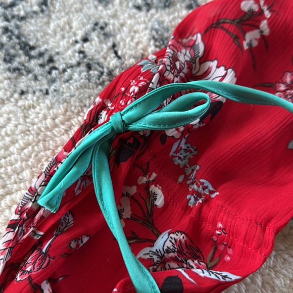 Red Floral Blouse with Contrasting Turquoise Ribbon-Tie Detail - Picture 3 of 3